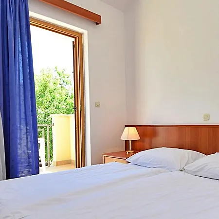 Meridiana-3 By Interhome Appartement